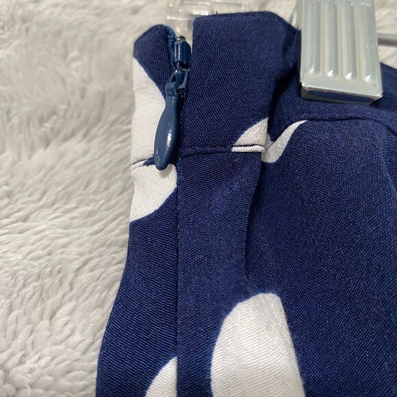 Talbots Women’s Midi Skirt A-line Flare Navy Blue Polka Dot Size 10 Faux Button - Picture 5 of 12